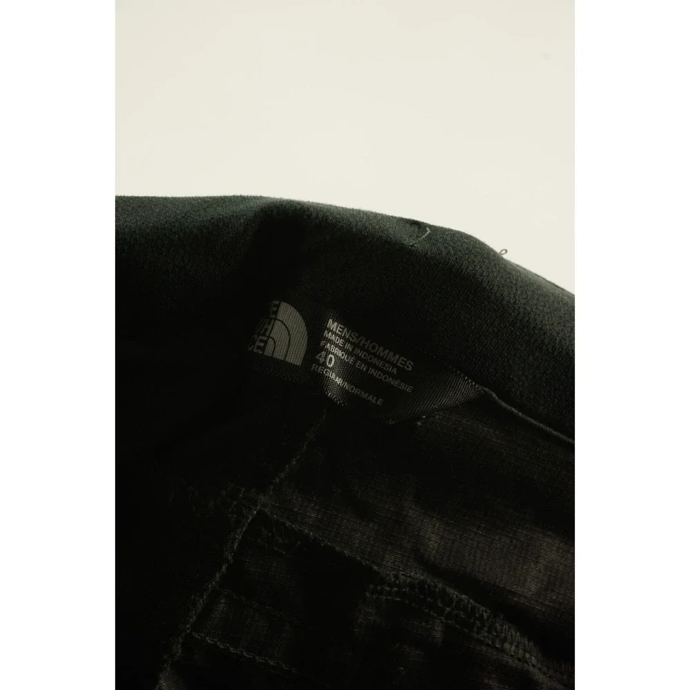 The North Face Men's 40 x 31 Gray Ripstop Nylon Convertible‎ Cargo Hiking Pants